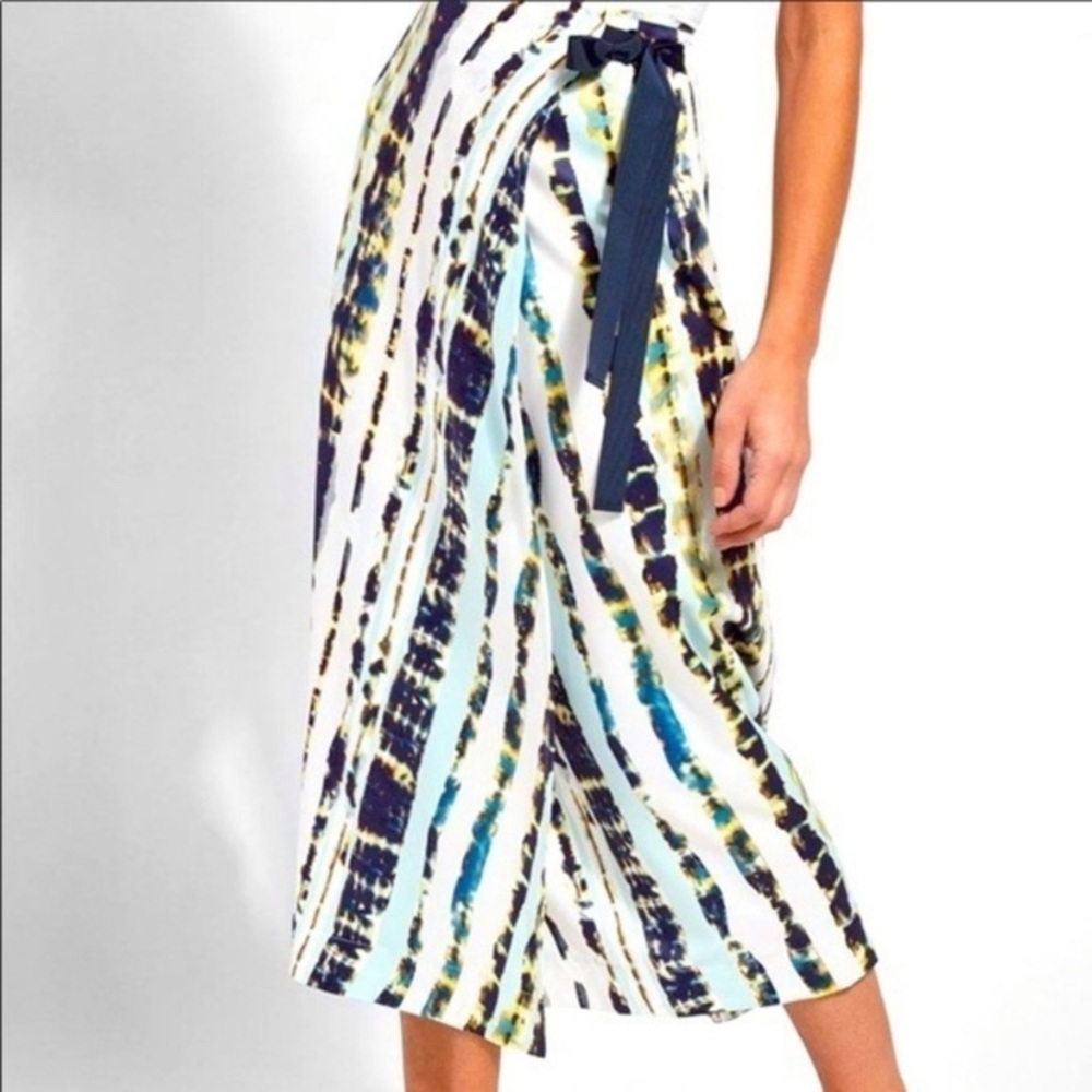 Lysse - Cream and navy wrap skirt